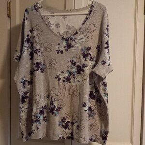 Women's Croft & Barrow 3X S/S Tee Gray with Purple, White abstract floral V-neck